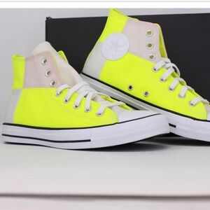NWT Converse CTAS UV Color Change Hi Top